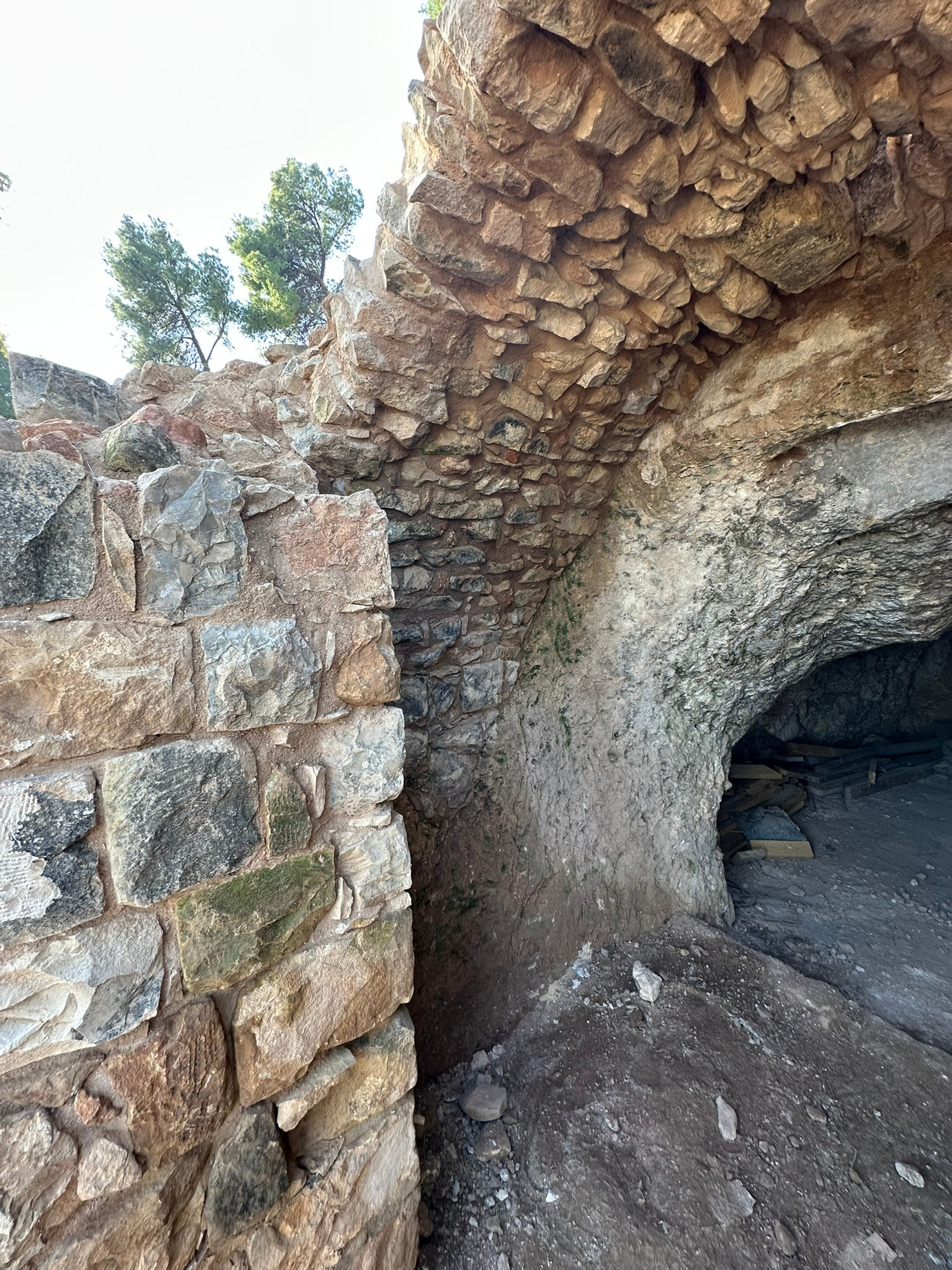 Al-Ja'ouna Caves Village, Safad